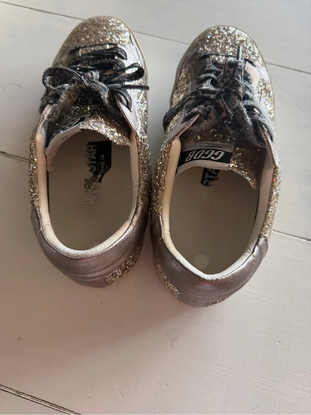 Golden Glitter Low-Top Sneakers Size 8